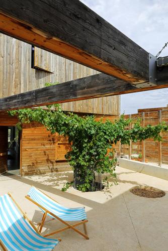 Casa para tres hermanas in คาเวียร์