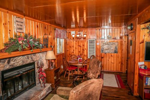 Cinnamon Bear Cabin - image 2