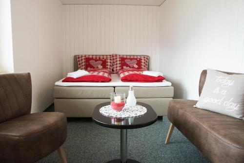 Berggasthaus First - Only Accessible by Cable Car Room Type - Family Room with Mountain View (6 people)