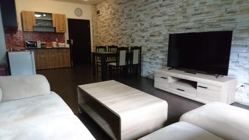 Flora Apartments by Tour Express Service