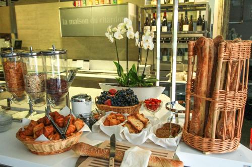 Hotel du Soleil et Spa – St. Rémy - de - Provence, NY