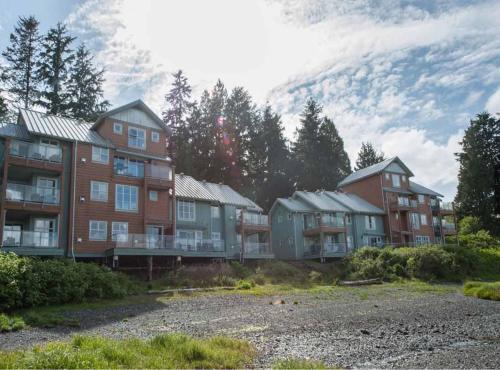 Luxury Oceanfront Condo by OnlyBC 104 - Apartment - Tofino