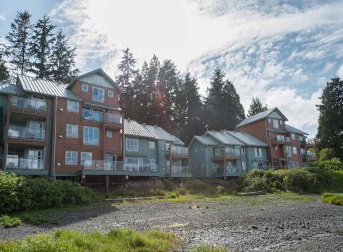 Waterfront Condo by OnlyBC 202 - Apartment - Tofino