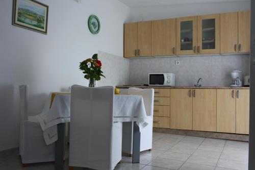  Apartments Šimleša in Okrug Donji