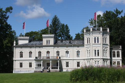 . Kartanohotelli Karhulan Hovi