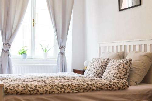 2 queen beds