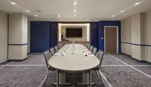 Hyatt Place London Heathrow Airport - image 10