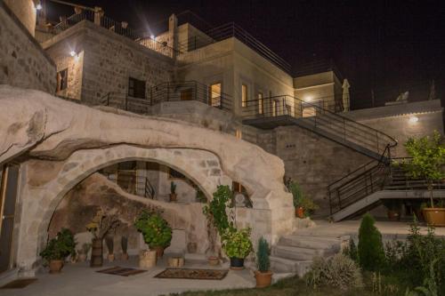 Helike Cave Hotel - image 2
