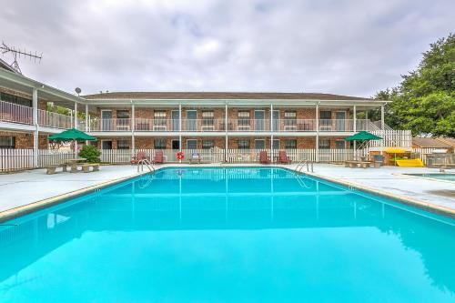 Lake View Inn in Granbury, USA