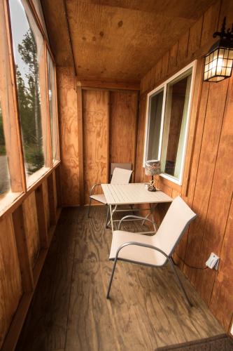 Talkeetna Wilderness Lodge & Cabin Rentals - 발코니/테라스