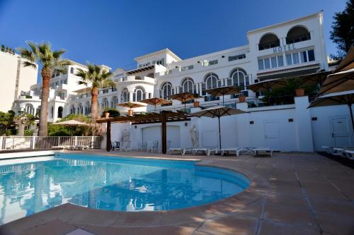 Auberge De La Calanque - Hôtel - Le Lavandou