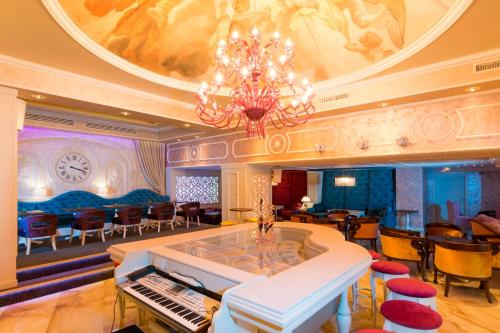 Spa Hotel Rich - image 8