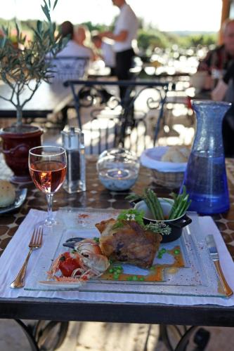 Hotel Restaurant Le Gardon - Pont du Gard