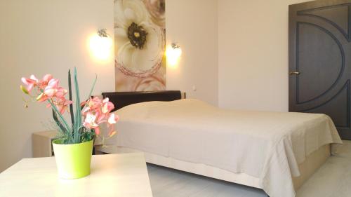

Apartment on Vladikavkazskaya 71