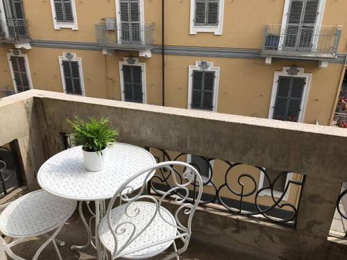 Μπαλκόνι/βεράντα, Liberty in centro in Κούνεο