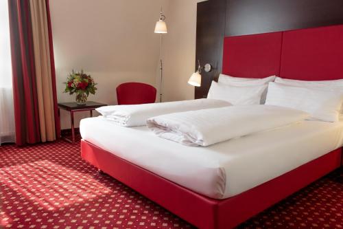 Best Western Plaza Hotel Wels Best Western Amedia Wels is conveniently located in the popular Wels area. The property features a wide range of facilities to make your stay a pleasant experience. All the necessary facilities, inclu
