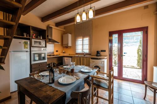 Konyha, Apartamentos Rurales Els Masos d'en Coll in Fontanillas
