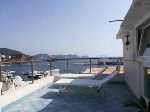  la mansarda sul mare, Ferienwohnung in Ponza