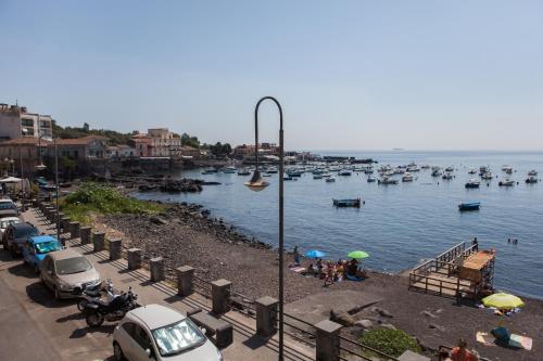 Un tuffo nella baia di Capomulini chambre d'hôte Valverde