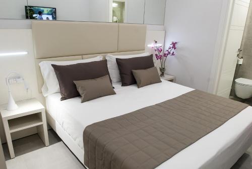 Merulana Holidays