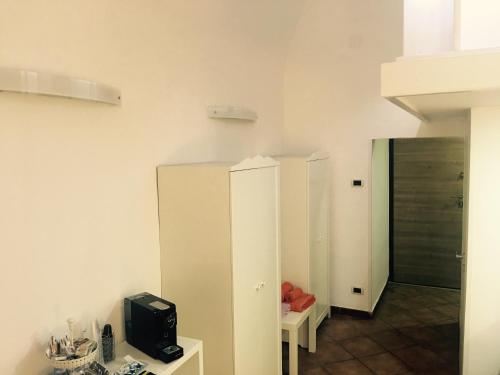White Home Apartment