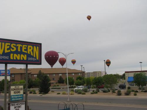 กิจกรรม, Western Inn Roswell in รอสเวลล์ (NM)