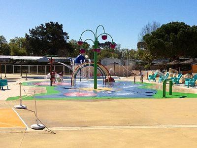 Mobilhome 3ch 6pers camping 4 etoiles La Palmyre