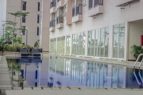 Swimming pool, WJY Apartment Margonda Residence 5 in Depok