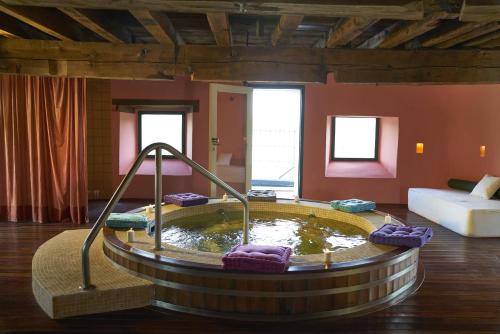Spaa, Hacienda Zorita Wine Hotel - Small Luxury Hotels in Valverdon