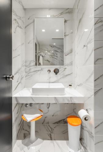 Park Hotel - image 3
