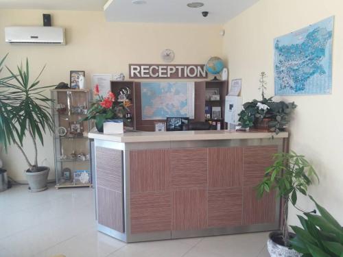 Фойє, Hotel Black Sea - Breakfast, Pool & Free Parking in Обзор