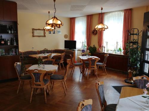 Bar/lounge, Gasthof & Hotel Zur Linde in Thum