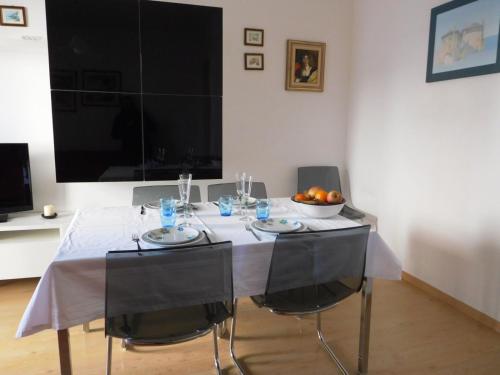 Apartment image 7