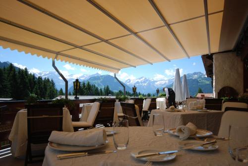 View, Hotel Alpenrose mit Gourmet-Restaurant Azalee in Saanen