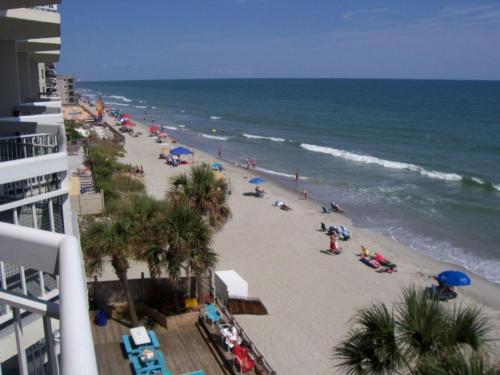405 Waters Edge - image 2