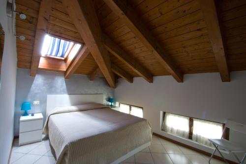 One-Bedroom Apartment - Attic