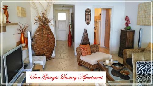 San Giorgio Luxury Apartment Taormina-Panoramic Pool & Parking Space