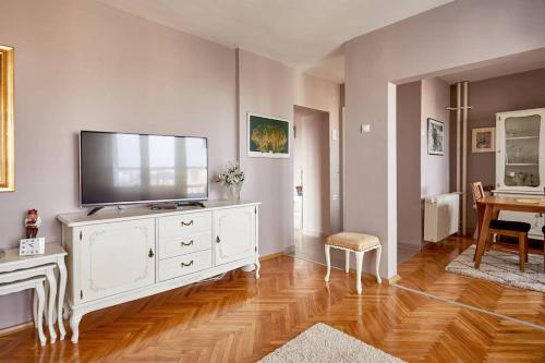 Spacious modern apartment in peaceful neighborhood, Skopje (photo 4)