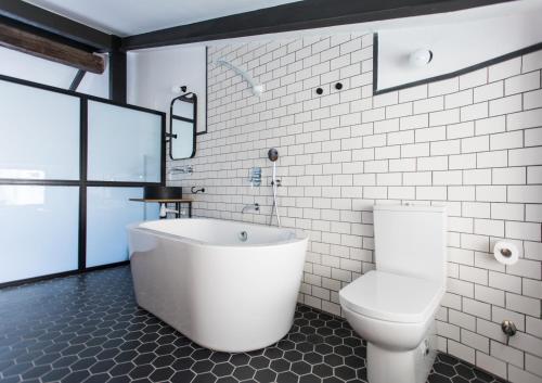 Bubusuites – Valencia, IN