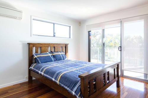 NewPort Dream Quiet Island - No Party Maximum 9-10 People