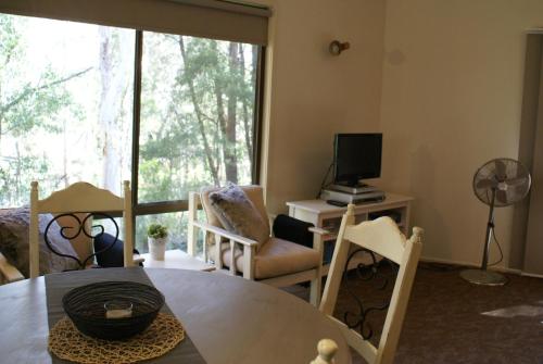 Twin Falls Bush Cottages in Kangaroo Valley