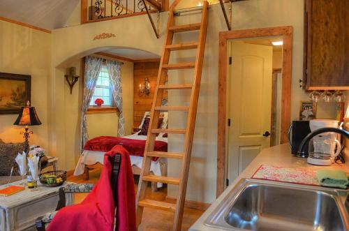 Rumpelstilzchen Two-Bedroom Cottage image 9