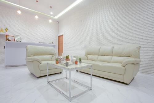 West View Villa in Tha Muang