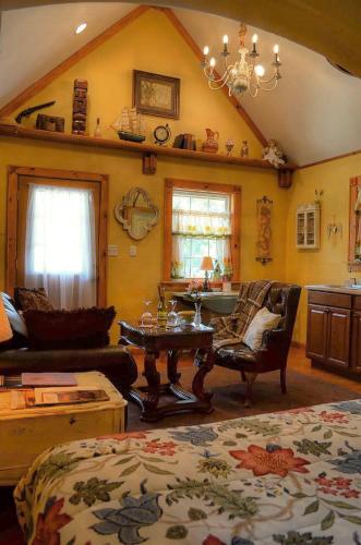 Rapunzel Two-Bedroom Cottage image 10