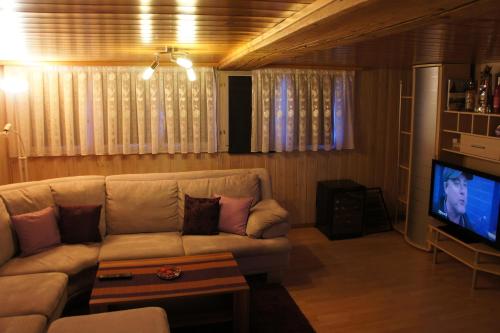 Petit Helvetia Budget Hotel - image 12