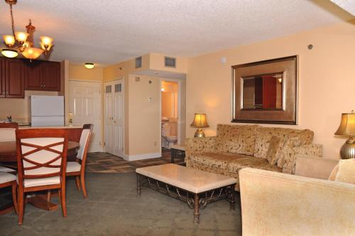 Jockey Resort Suites Center Strip - Accommodation - Las Vegas