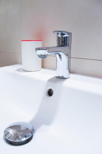 Modern Apartment Všehrdova - image 4