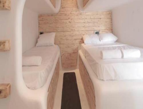 Camera condivisa, dormitorio misto