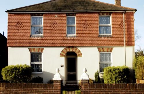 Park Lodge - Accommodation - Farnborough