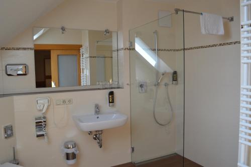 Hotel Daimerwirt Room Type - Comfort Triple Room